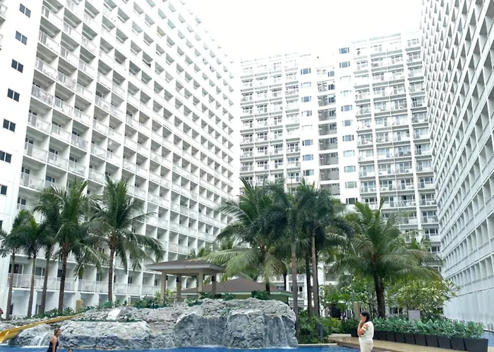 Shore 1 Tower D 호텔
